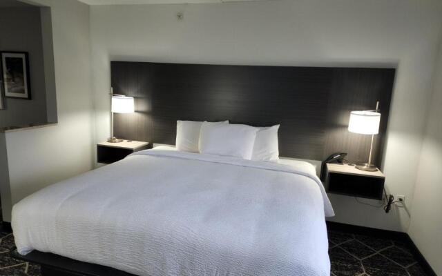 La Quinta Inn & Suites by Wyndham Lake George