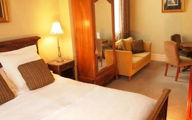 The Empyre Boutique Hotel