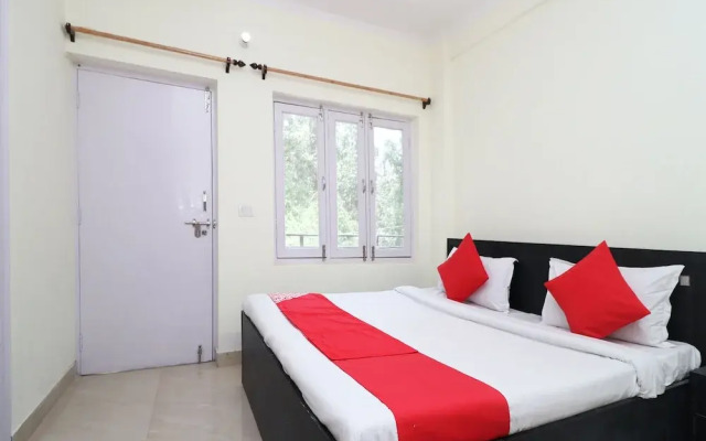 OYO Home 14130 Comfy 2BHK