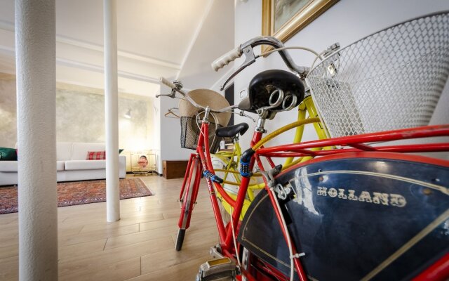 JOIVY Superb Flat Near Ch. Columbus' House