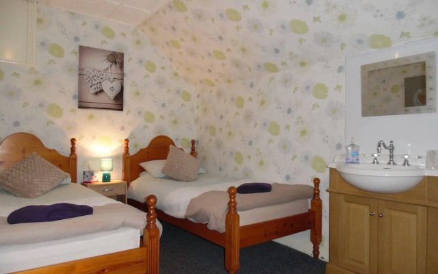 Kirk Lea Guest House