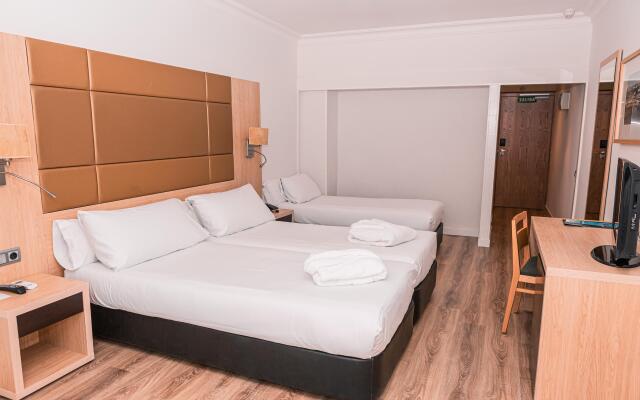 Virgen de los Reyes Hotel