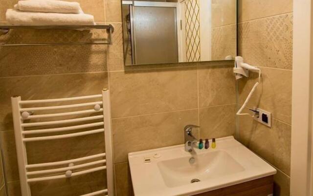Kars-i Sirin Hotel