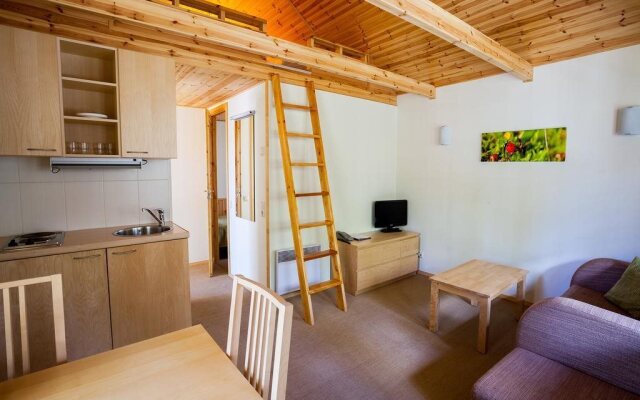 Roosta Holiday Village