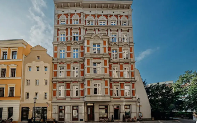 RentPlanet - plac Uniwersytecki