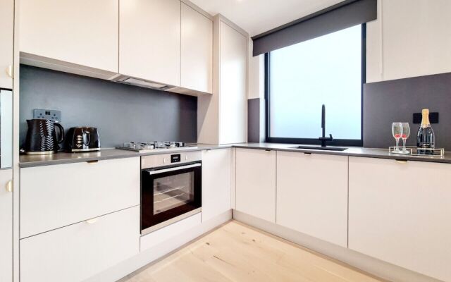 Deluxe Wembley Harrow Apartment