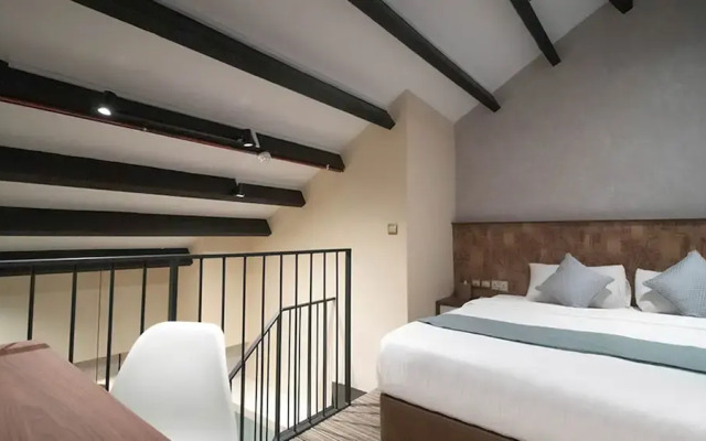 Hotel Calmo Hamilton