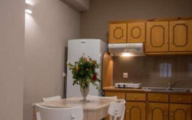 Aloni Studios & Apartments
