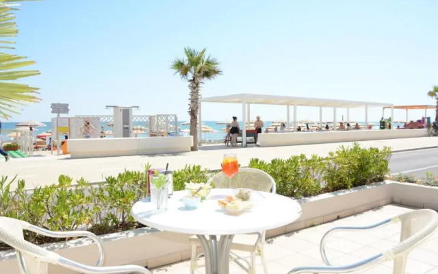 Hotel Caravel