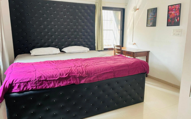 Lifespace- Spacious Hostel in a Luxurious Villa