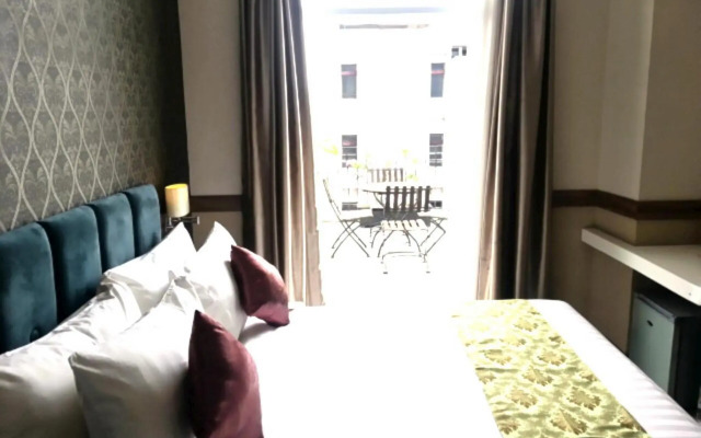 Amarelo Hotel Solo