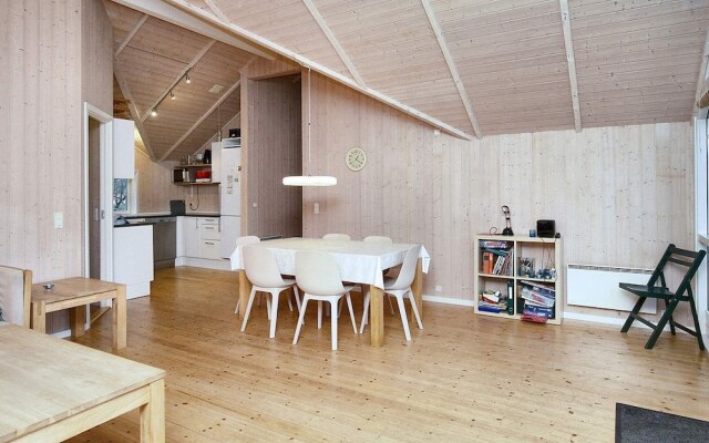 6 Person Holiday Home in Hojby-by Traum