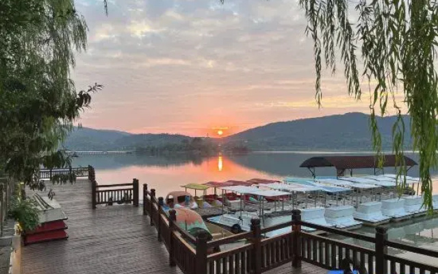 Shanjian Ge Farmstay (Nanbei Lake)