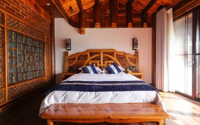 Tusi Xuanfu (Furong Town Waterfall Store)