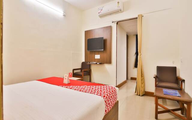 OYO 13668 Hotel Utsav