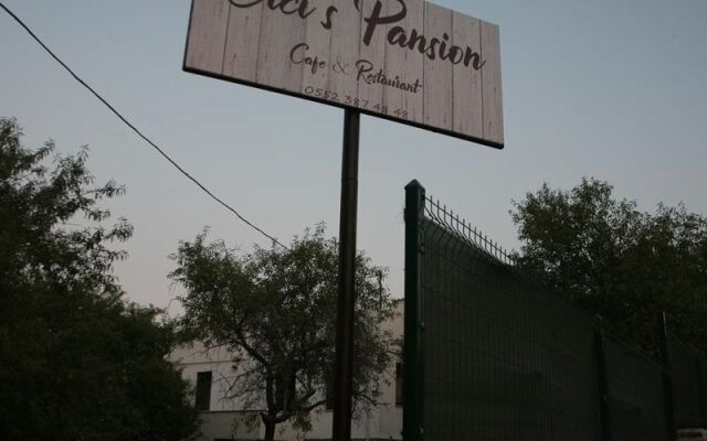 Cicis Pansion