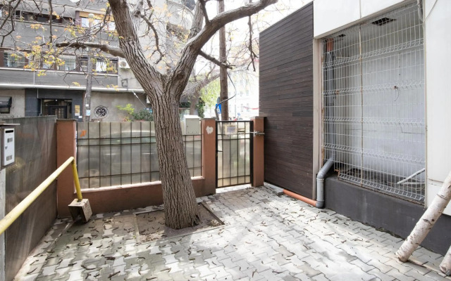 Nicole's Dorobanti Studio