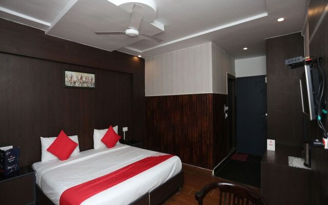 Hotel Marigold Drive Inn  by OYO Rooms