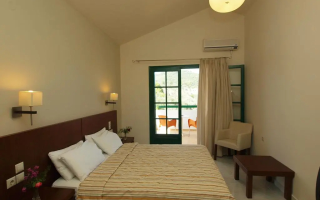 Skiathos Club Hotel Suites