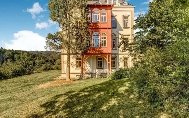 Alluring Villa in Grunhainichen-borstendorf With Garden