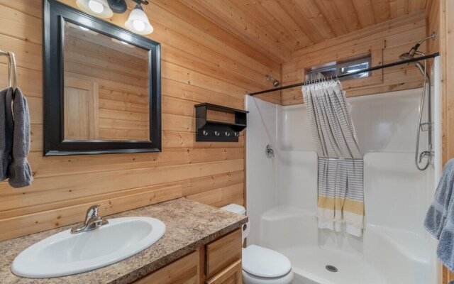 Painted Pony Cabin 2 Bedroom Home by NW Comfy Cabins by RedAwning