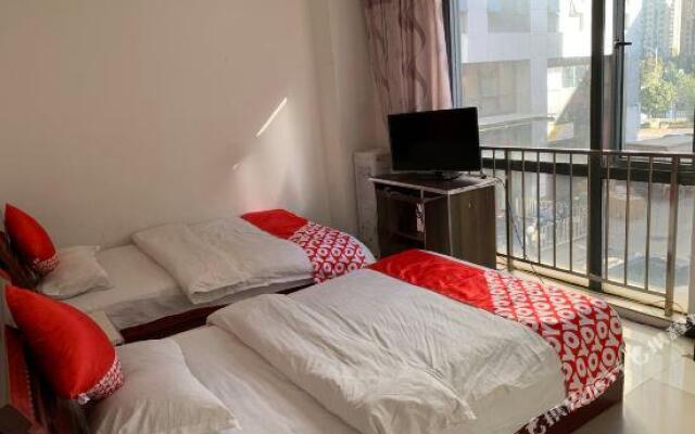 Queensway Courtesy Guest House (Lo Lion Bay)