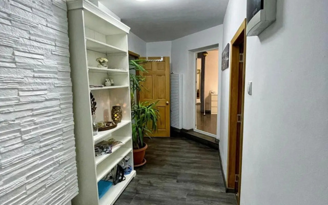 New apartment in luxury zone with garden,free parking