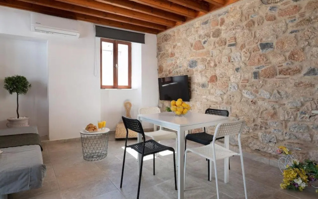 Lindos Citrin Suites