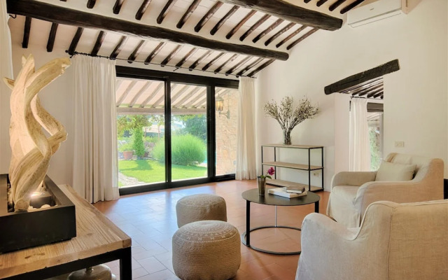 Villa in Castellina w Pool Garden Winery