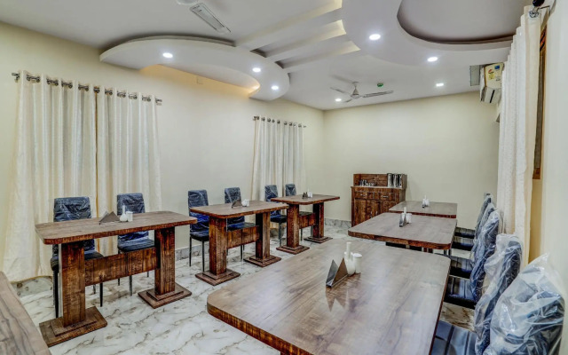 OYO 38027 Hotel Ashoka by OYO Rooms