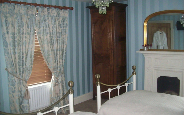 Roxbro House
