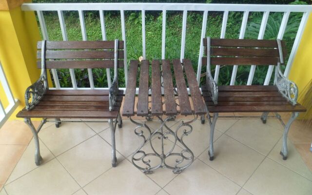 Villa Kota Bunga Violet