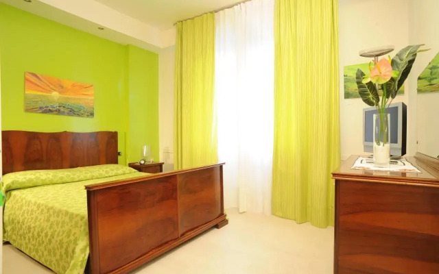 Siena Home And Sailing