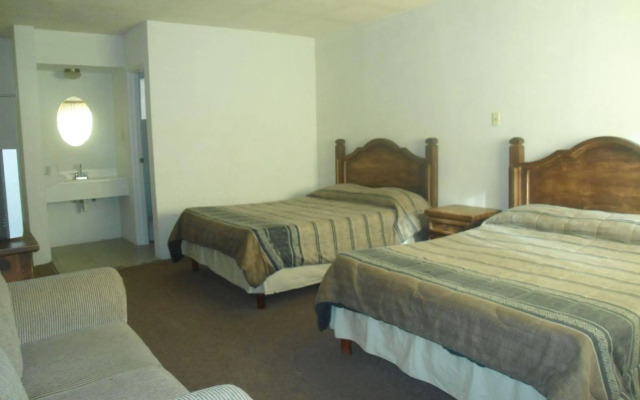 Hotel Regis Consulado Ciudad Juarez.