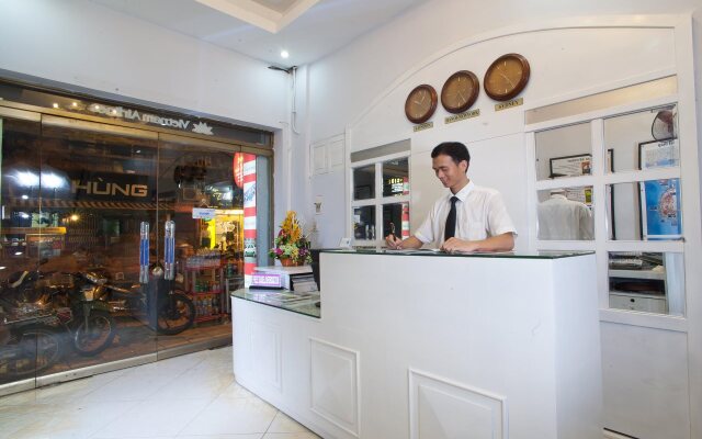 Hanoi Brother Inn & Travel