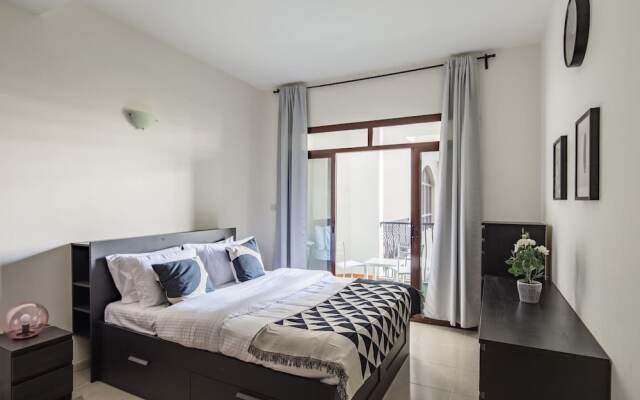 Spacious 1BR in Heart of JVC