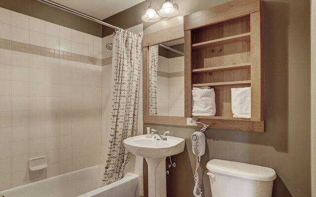 8843 The Springs 2 Bedroom Condo