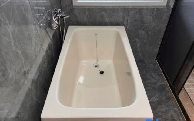 Yichun Dequan Hot Spring Hotel