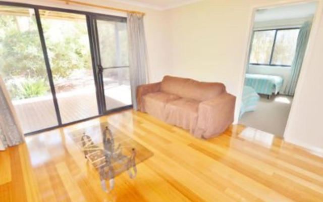 BLISSFUL BEACHCOMBER Surf Side