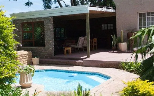 The Colonial on Arundel