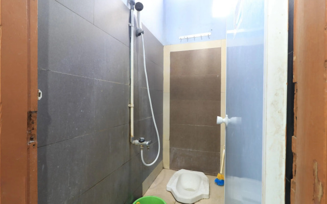 Eiffel Residence Batu Tulis 35A1 - Female Only