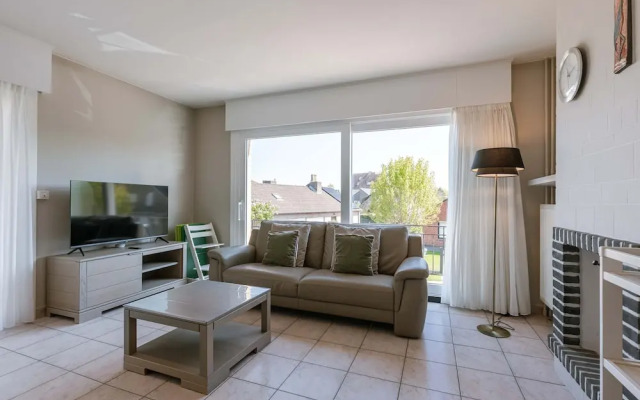 Huswell - Villa Near Beach With Double Parking