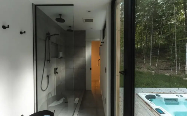 Naro Cabin in Laurentides