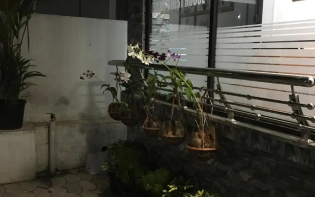 Rams Guest House Near Kims Hospital