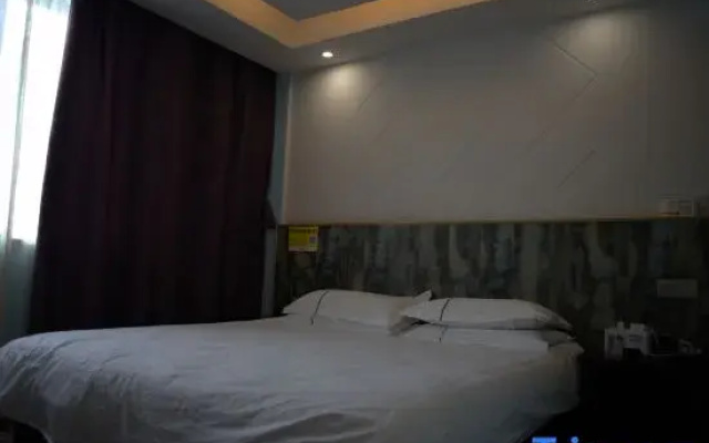 Huaji Business Hotel