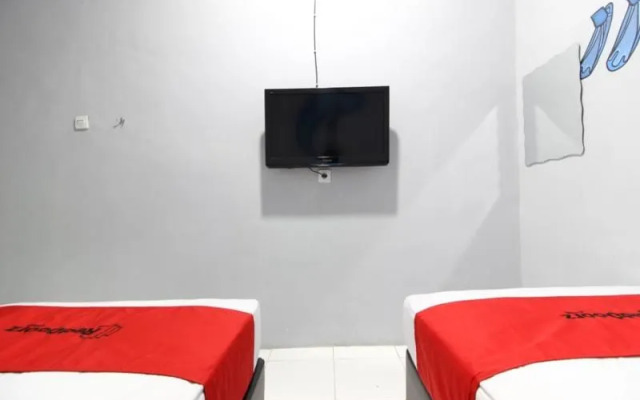 RedDoorz near Graha Saba UGM