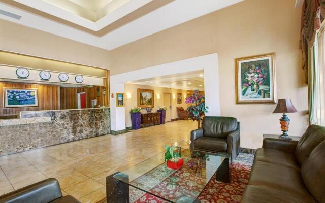 Ramada by Wyndham Hawthorne LAX / LA Stadium
