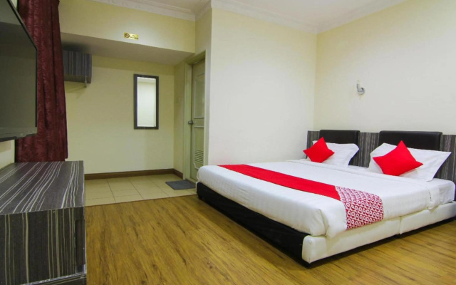 Hotel O T P Hotel – Guest Rooms – Sitiawan
