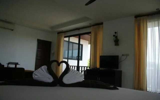 Baan Chayna Hotel