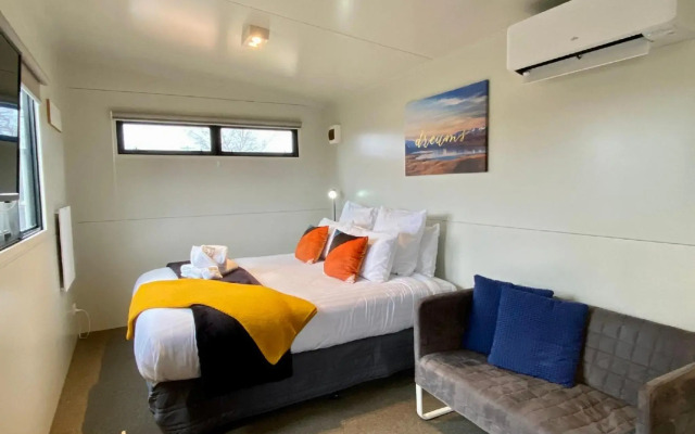 Stunted Totara, Unit 4